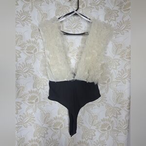 JULIA BY LOVE J Ivory Ruffled Body suit LARGE NWD NYE Party Club Fairy Princess